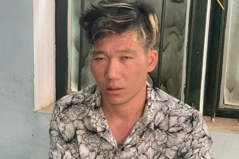 Đối tượng Bạch Văn Lưu bị bắt giữ sau 10 trốn lệnh truy nã. (Ảnh: TTXVN phát)