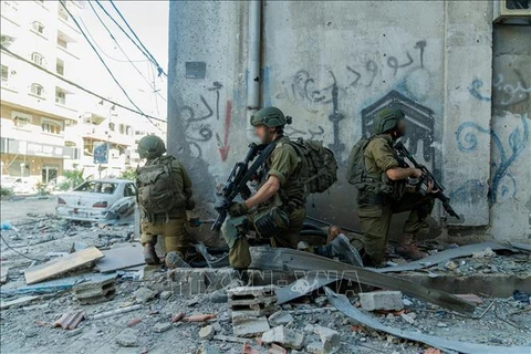 Binh sỹ Israel triển khai tại Gaza, ngày 23/12/2023. (Ảnh: AFP/TTXVN)