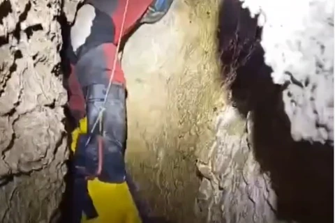Đội tìm kiếm đã tìm thấy 2 thợ lặn mất tích suốt 40 tiếng trong hệ thống hang động sâu 500 mét ở miền Bắc Tây Ban Nha. (Nguồn: TimesLive)