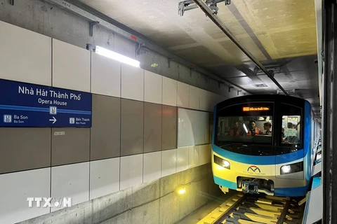 Metro Bến Thành-Suối Tiên. (Ảnh: TTXVN) 