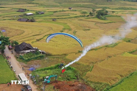 Điểm bay tại Khau Phạ được nhiều phi công trong nước và quốc tế đánh giá là một trong những điểm nhảy dù lượn đẹp nhất trên thế giới. (Ảnh: Tuấn Anh/TTXVN)