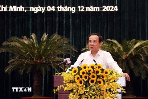 Ông Nguyễn Văn Nên, Ủy viên Bộ Chính trị, Bí thư Thành ủy Thành phố Hồ Chí Minh, phát biểu khai mạc Hội nghị. (Ảnh: Xuân Khu/TTXVN)