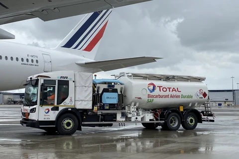 Theo Air France-KLM, việc hãng hướng tới nhiên liệu hàng không bền vững nhằm hỗ trợ việc xây dựng ngành vận tải hàng không ngày càng có trách nhiệm với môi trường. (Nguồn: Air France-KLM Group)