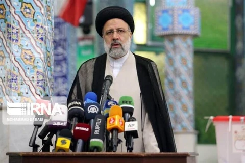 Tổng thống đắc cử Iran Ebrahim Raisi tại cuộc họp báo ở Tehran, ngày 21/6/2021. (Ảnh: IRNA/TTXVN)