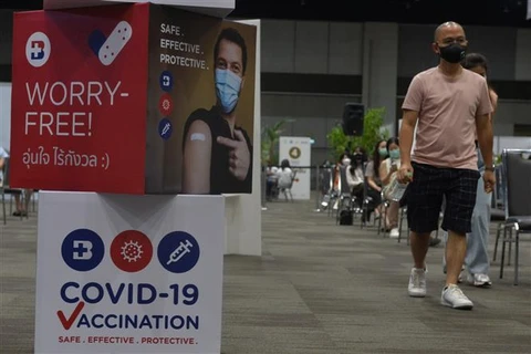 Một điểm tiêm vaccine ngừa COVID-19 tại Bangkok, Thái Lan. (Ảnh: THX/TTXVN)