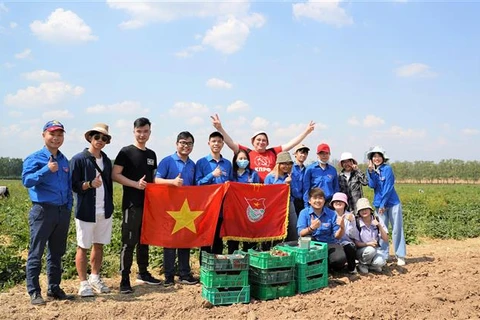Sinh viên Việt Nam tích cực tham gia Ngày Thứ Bảy Cộng sản ở Moskva