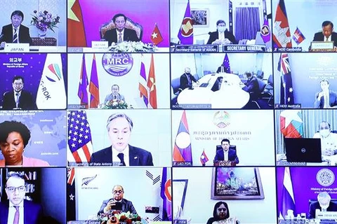 Bộ trưởng Bộ Ngoại giao các nước tham dự Hội nghị những người bạn của Mekong (FOM) lần thứ nhất theo hình thức trực tuyến, ngày 5/8/2021. (Ảnh: Phạm Kiên/TTXVN)