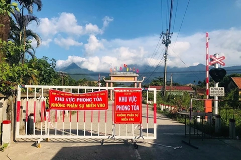Một chốt kiểm soát phòng, chống dịch COVID-19 tại xã Lộc Thủy, huyện Phú Lộc (Thừa Thiên-Huế). (Nguồn: cand.com.vn)