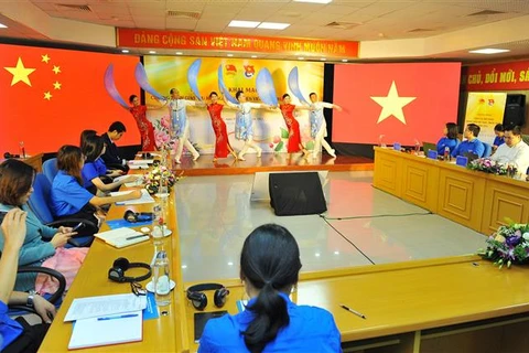 Quang cảnh buổi giao lưu hữu nghị thanh niên Việt Nam-Trung Quốc năm 2021. (Ảnh: Minh Đức/TTXVN)