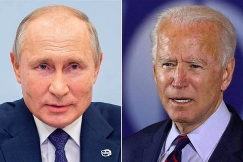 Tổng thống Nga Vladimir Putin (trái) và Tổng thống Mỹ Joe Biden. (Ảnh: Euro Weeky News/TTXVN)