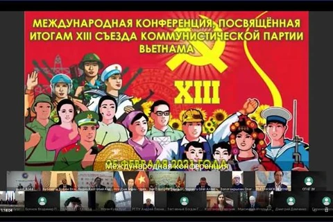 Hội thảo trực tuyến về kết quả Đại hội Đảng lần thứ XIII của Đảng, do chính quyền thành phố Saint Petersburg (Liên bang Nga) phối hợp với các cơ quan Việt Nam tổ chức hồi tháng Hai năm ngoái. (Ảnh: Hồng Quân/TTXVN)