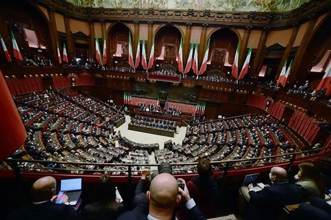 Tổng thống Italy Sergio Mattarella phát biểu tại phiên họp Quốc hội ở Rome, ngày 3/2/2022. (Ảnh: AFP/TTXVN)