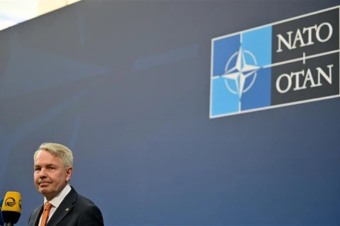Ngoại trưởng Phần Lan, ông Pekka Haavisto trả lời phỏng vấn trước thềm cuộc họp không chính thức ngoại trưởng các nước NATO ở Berlin (Đức), ngày 14/5/2022. (Ảnh: AFP/TTXVN)