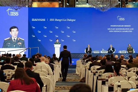 Bộ trưởng Quốc phòng Phan Văn Giang phát biểu tại Đối thoại Shangri-La, ngày 11/6/2021. (Ảnh: Lê Dương/TTXVN)