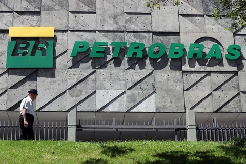 Bên ngoài trụ sở của Petrobras ở Rio de Janeiro (Brazil), ngày 9/3/2020. (Nguồn: reuters.com)