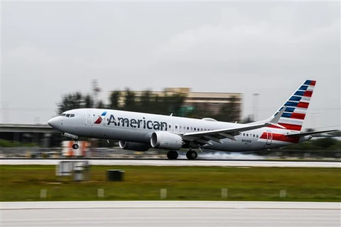 Máy bay của hãng hàng không American Airlines tại sân bay quốc tế Miami, bang Florida (Mỹ). (Ảnh: AFP/TTXVN)