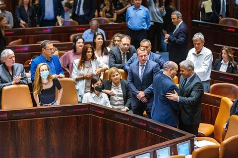 Quốc hội Israel (Knesset) ngày 30/6/2022 đã bỏ phiếu thông qua dự luật tự giải tán và ấn định tổ chức bầu cử vào tháng 11 tới - cuộc tổng tuyển cử thứ 5 tại nước này trong vòng chưa đầy 4 năm. (Ảnh: THX/TTXVN)