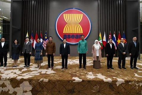 Các đai biểu dự cuộc họp đầu tiên trong năm 2022 của Uỷ ban Điều phối Kết nối ASEAN (ACCC 1/2022) tại trụ sở Ban thư ký ASEAN. (Ảnh: TTXVN phát)