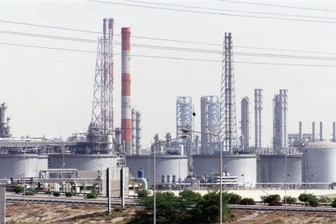 Một cơ sở khai thác dầu tại Jubail (Saudi Arabia). (Ảnh: AFP/TTXVN)