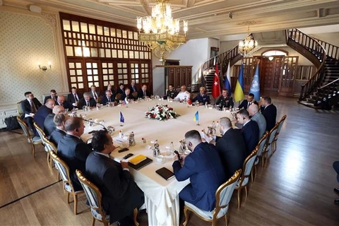 Toàn cảnh cuộc đàm phán về xuất khẩu ngũ cốc của Ukraine giữa đại diện Nga, Ukraine, Thổ Nhĩ Kỳ và Liên hợp quốc tại Istanbul (Thổ Nhĩ Kỳ) ngày 13/7/2022. (Ảnh: THX/TTXVN)