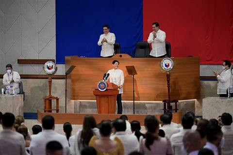 Tổng thống Philippines Ferdinand Marcos Jr (giữa) trình bày Thông điệp quốc gia đầu tiên trước Quốc hội tại Quezon, ngày 25/7/2022. (Ảnh: AFP/TTXVN)