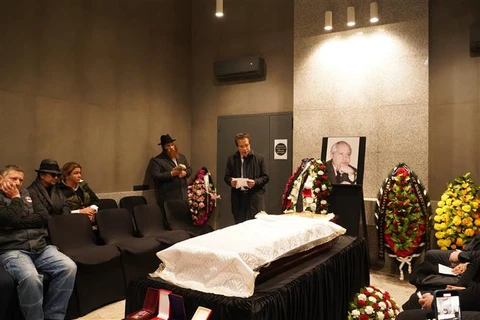 Đại sứ Việt Nam tại Liên bang Nga phát biểu tại lễ tang. (Ảnh: Duy Trinh/TTXVN)