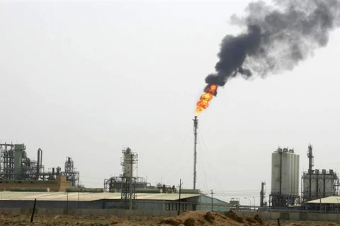 Cơ sở lọc dầu ở Shuaiba, cách Basra (Iraq) khoảng 25km. (Ảnh: AFP/TTXVN)