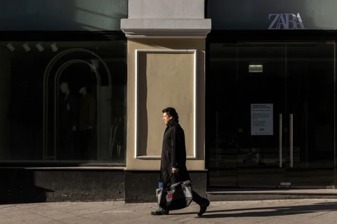 Bên ngoài một cửa hiệu Zara tại Moskva (Nga), ngày 15/3/2022. (Nguồn: reuters.com)