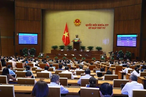 Quốc hội biểu quyết thông qua Nghị quyết về Kế hoạch phát triển kinh tế-xã hội năm 2023, chiều 10/11/2022. (Ảnh: Văn Điệp/TTXVN)