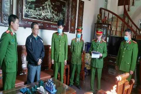 Cơ quan Cảnh sát điều tra thực hiện Lệnh bắt bị can Phạm Xuân Thảo. (Nguồn: An ninh Thủ đô)