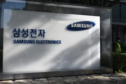 Biểu tượng Samsung tại trụ sở ở Seoul (Hàn Quốc). (Ảnh: AFP/TTXVN)