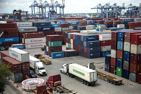Cùng với những lợi thế từ các FTAs, trong năm 2022, ghi nhận kết quả xuất nhập khẩu của Việt Nam duy trì là thị trường xuất siêu trong 7 năm liền. (Ảnh: Hồng Đạt/TTXVN)