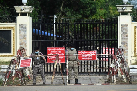 Nhà tù Insein ở Yangon (Myanmar) trong một đợt trả tự do cho tù nhân hồi tháng 11/2022. (Nguồn: AFP/The Star)