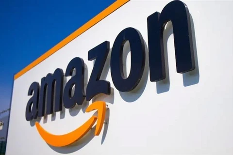 Biểu tượng tập đoàn công nghệ Amazon của Mỹ. (Ảnh: AP/TTXVN)