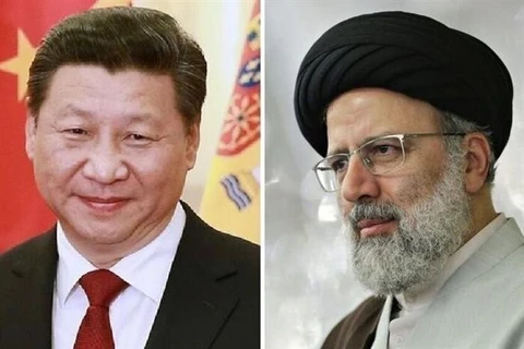 Chủ tịch Trung Quốc Tập Cận Bình (trái) và Tổng thống Iran Ebrahim Raisi. (Ảnh: IRNA/TTXVN)