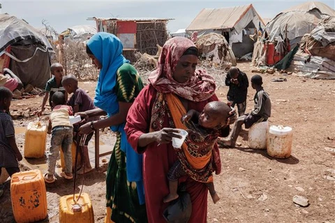 Người dân tại một trại tị nạn ở Baidoa (Somalia) ngày 14/2/2022. (Ảnh: AFP/TTXVN)