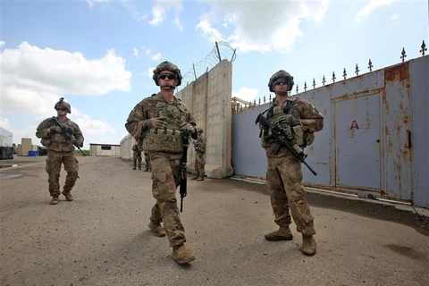 Binh sỹ Mỹ tham gia chiến dịch truy quét IS tại Kirkuk (Iraq). (Ảnh: AFP/TTXVN)