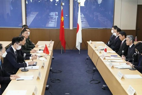 Toàn cảnh cuộc đối thoại an ninh giữa các quan chức ngoại giao và quốc phòng Nhật Bản-Trung Quốc tại Tokyo ngày 22/2/2023. Ảnh: Kyodo/ TTXVN