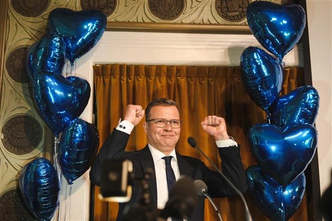 Phát biểu tại Helsinki ngày 2/4/2023, Chủ tịch đảng Liên minh Quốc gia, ông Petteri Orpo, tuyên bố đảng của ông đã giành thắng lợi quan trọng trong cuộc tổng tuyển cử. (Ảnh: AFP/TTXVN)
