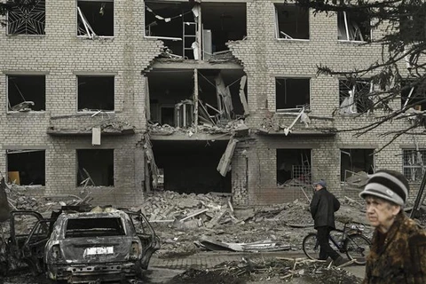 Tòa nhà bị phá hủy trong xung đột tại Sloviansk (Ukraine), ngày 27/3/2023. (Ảnh: AFP/TTXVN)