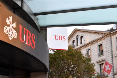 Biểu tượng ngân hàng UBS tại Geneva (Thụy Sĩ), ngày 20/3/2023. (Ảnh: THX/TTXVN)