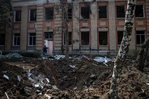 Nhiều tòa nhà bị hư hại sau các cuộc xung đột tại Kramatorsk (Ukraine), ngày 24/4/2023. (Ảnh: AFP/TTXVN)