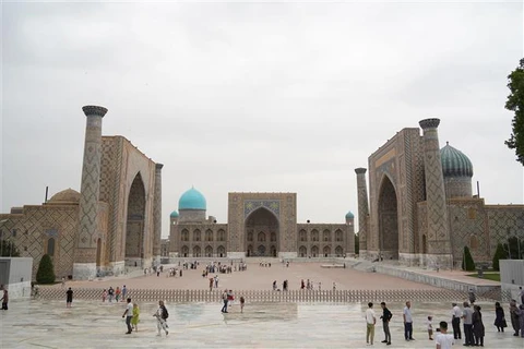 Quảng trường Registon ở cố đô Samarkand (Uzbekistan). Ảnh: Duy Trinh - PV TTXVN tại Nga