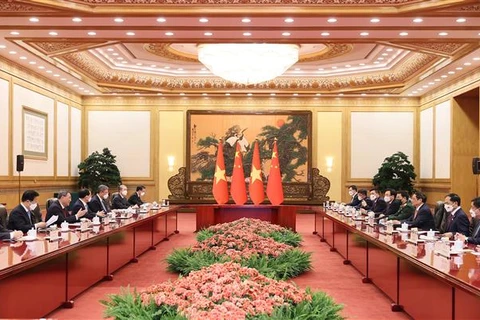 Thủ tướng Phạm Minh Chính hội đàm với Thủ tướng Trung Quốc Lý Cường. (Ảnh: Dương Giang/TTXVN)