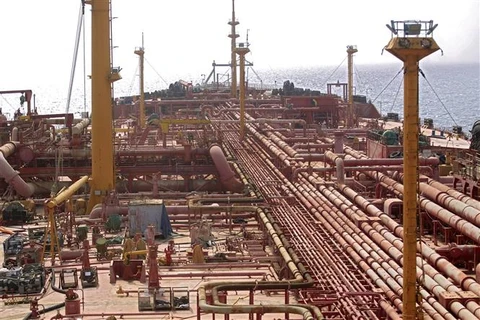 Tàu chở dầu FSO Safer được neo trên Biển Đỏ ở ngoài khơi Hodeida (Yemen), ngày 12/6/2023. (Ảnh: AFP/TTXVN)