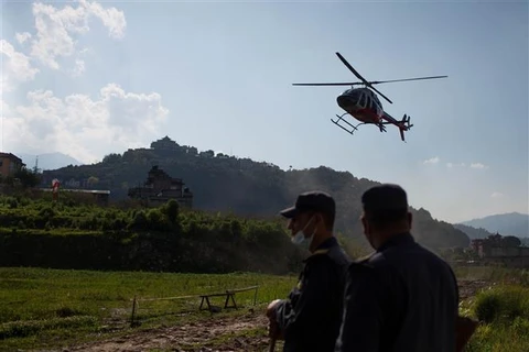 Đầu tháng Năm, một chiếc trực thăng đã bị rơi và đâm vào cây tại huyện Sankhuwasabha, miền Đông Nepal, làm ít nhất một người thiệt mạng và bốn người bị thương. (Ảnh: THX/TTXVN)