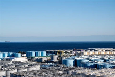 Các bể chứa nước thải chưa qua xử lý tại nhà máy điện hạt nhân Fukushima (Nhật Bản), ngày 20/1/2023. (Ảnh: AFP/TTXVN)