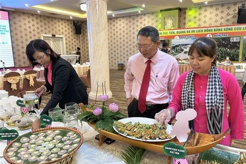 Giới thiệu ẩm thực của Đồng bằng Sông Cửu Long tại Hội nghị. (Ảnh: Trần Lê Lâm/TTXVN)