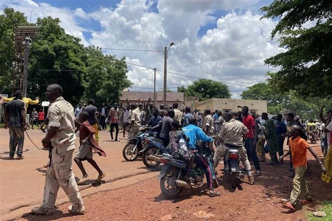 Hiện trường một vụ tấn công tại Kati (Mali), ngày 22/7/2022. (Ảnh: AFP/TTXVN)