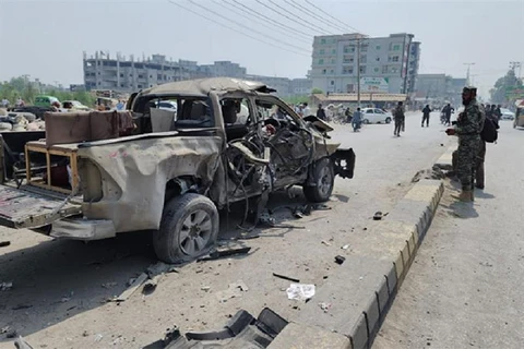 Xe tuần tra của các binh sỹ cán trúng một thiết bị nổ tự chế. (Nguồn: Ahram Online)